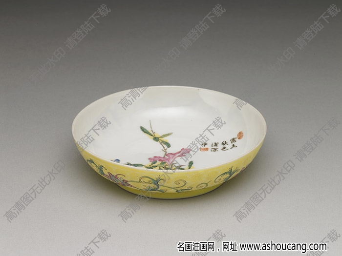 清乾隆 琺瑯彩黃地花卉碟 高清大圖下載