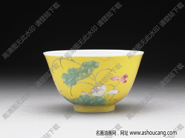 清雍正 琺瑯彩瓷黃地蓮花鐘 高清大圖下載
