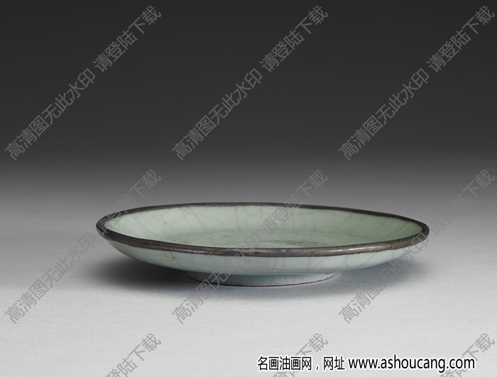 南宋 官窯青瓷劃花蟠螭紋盤 高清大圖下載